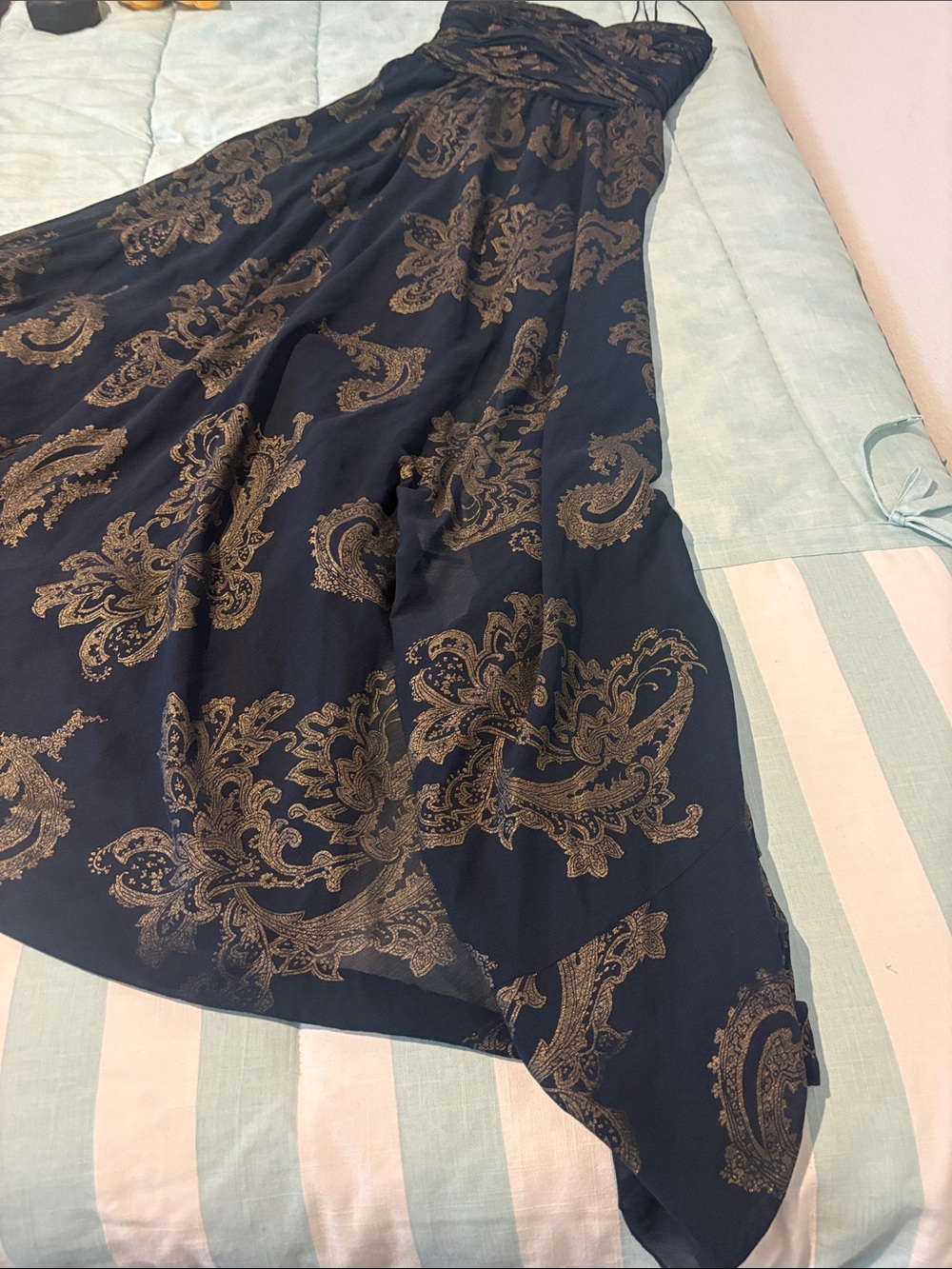 Ralph Lauren Black Maxi dress with Gold Paisley size 6 strap top 2 bottom 53” - Picture 3 of 7